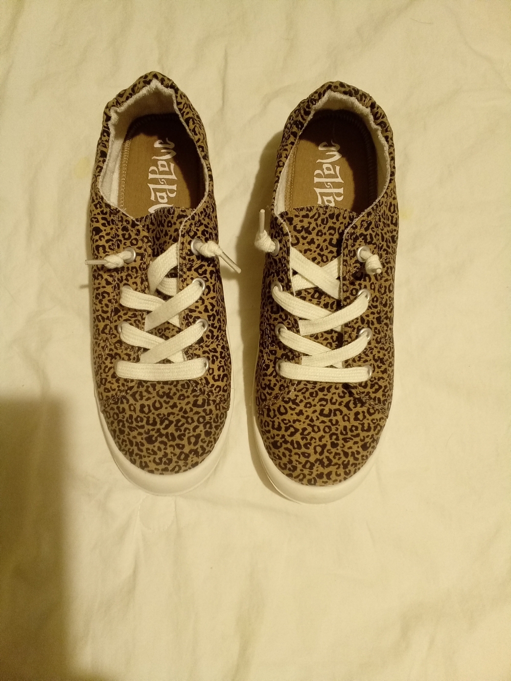 Mad Love Leopard Print Women's Sneakers with White Laces Sz 9